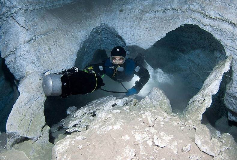 Cueva Orda la cueva de yeso más larga del mundo subacuático