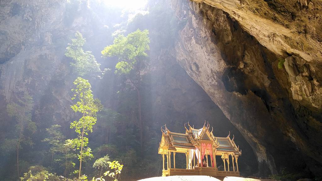 Phraya Nakhon: Una Cueva De Cuento En Tailandia