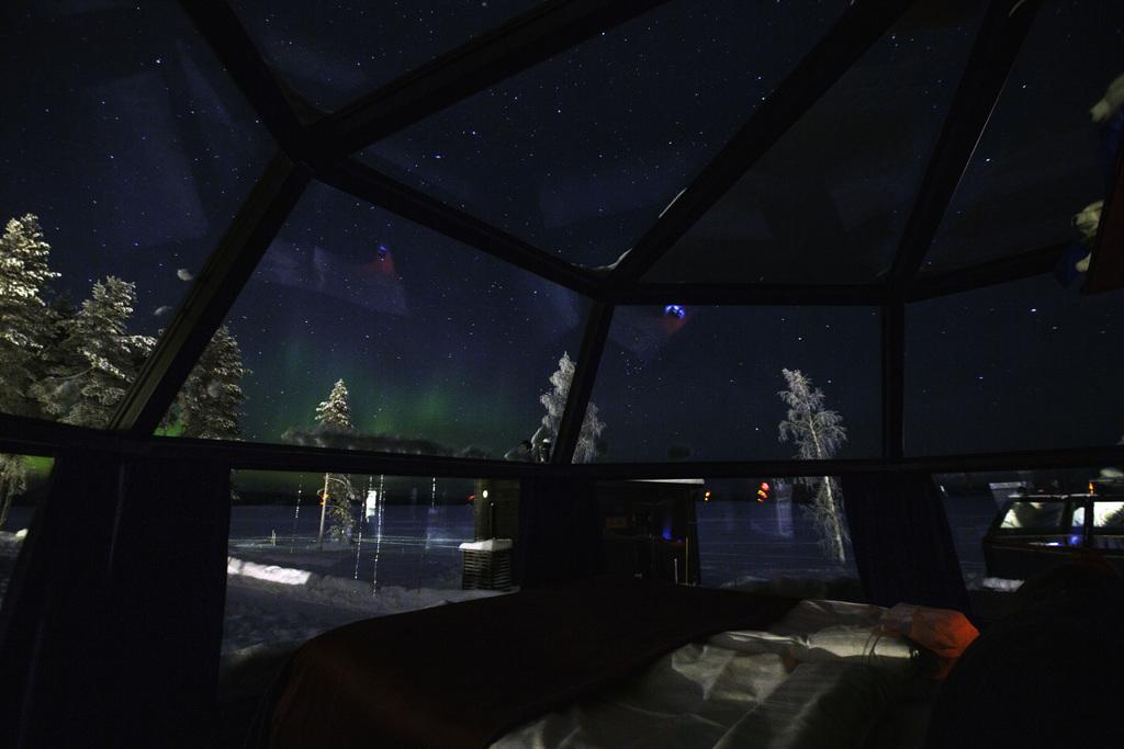 Arctic Fox Igloos: ¿Pasarías una noche en iglúes de cristal de lujo mirando hacia la aurora boreal?