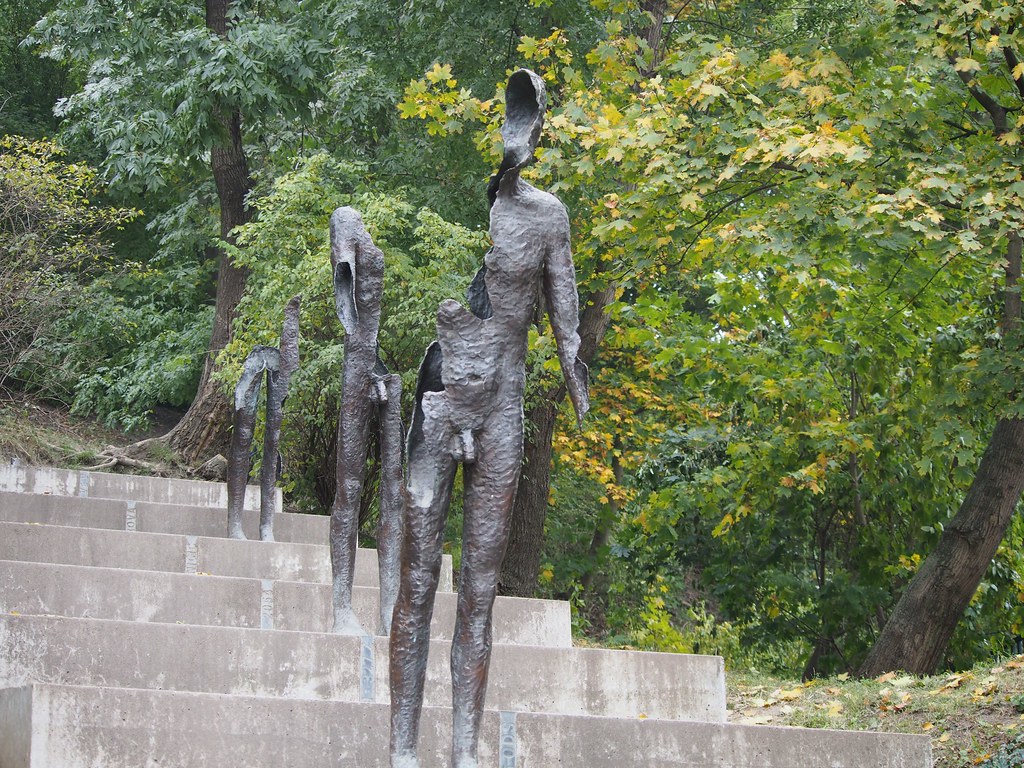 Memorial a las víctimas del comunismo en Praga - Memorial to the Victims of Communism photo